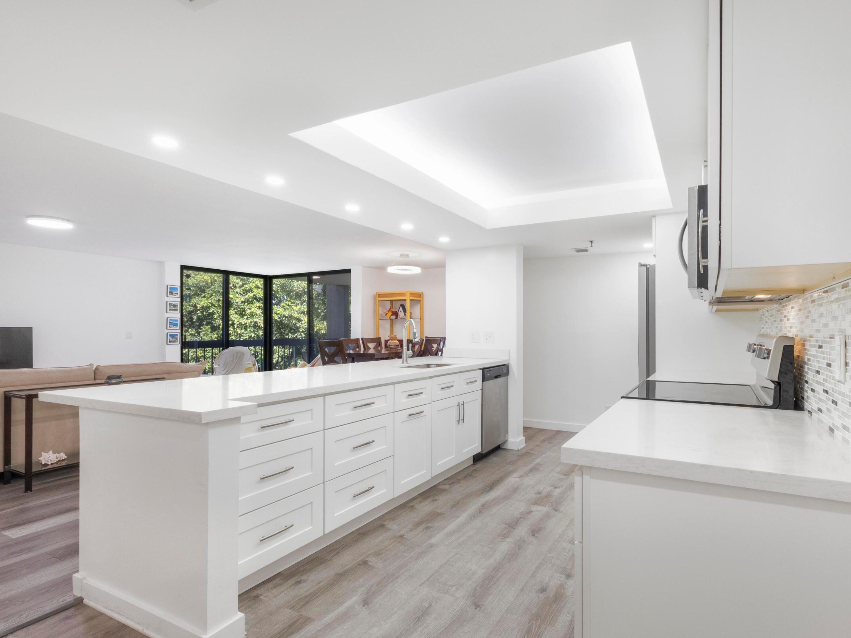 LAVERS RESORT & RACQUET CLUB - Residential Lease