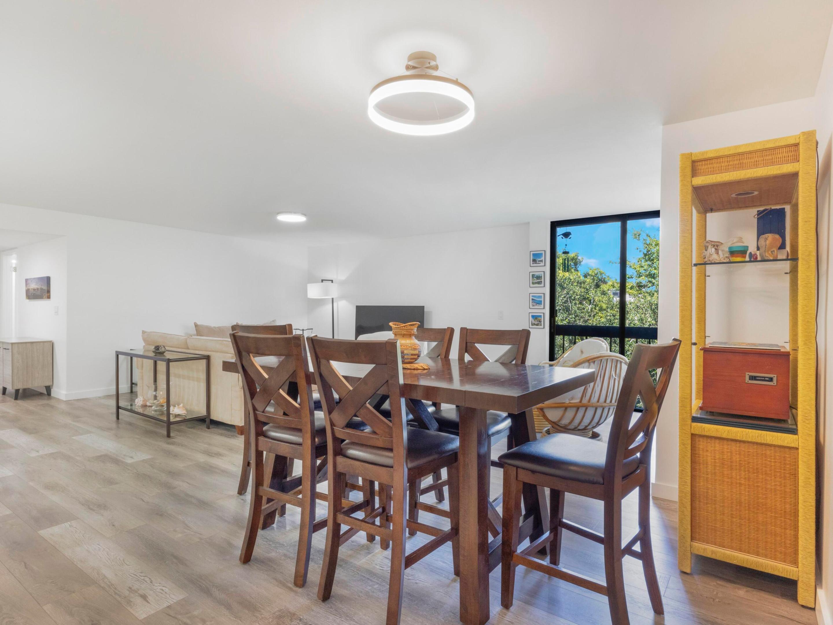 LAVERS RESORT & RACQUET CLUB - Residential Lease
