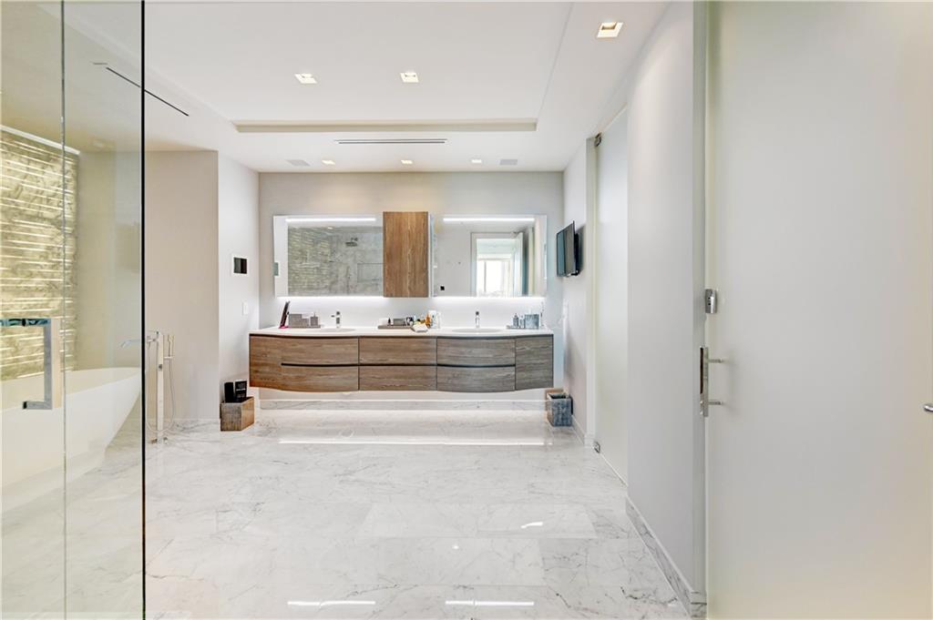 353 Sunset - Residential