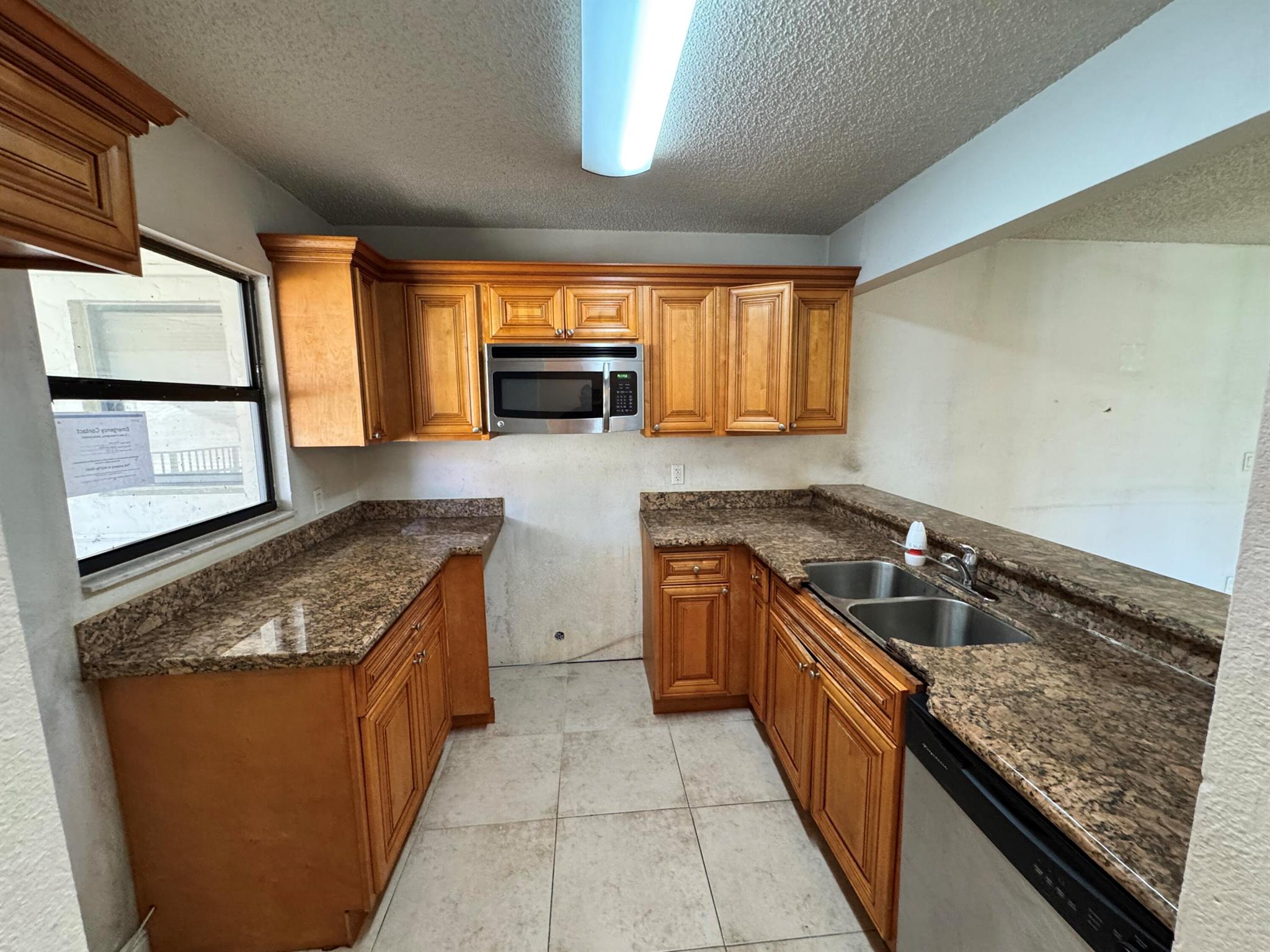 View photos, virtual tours, details... 1453 Lake Crystal Drive H