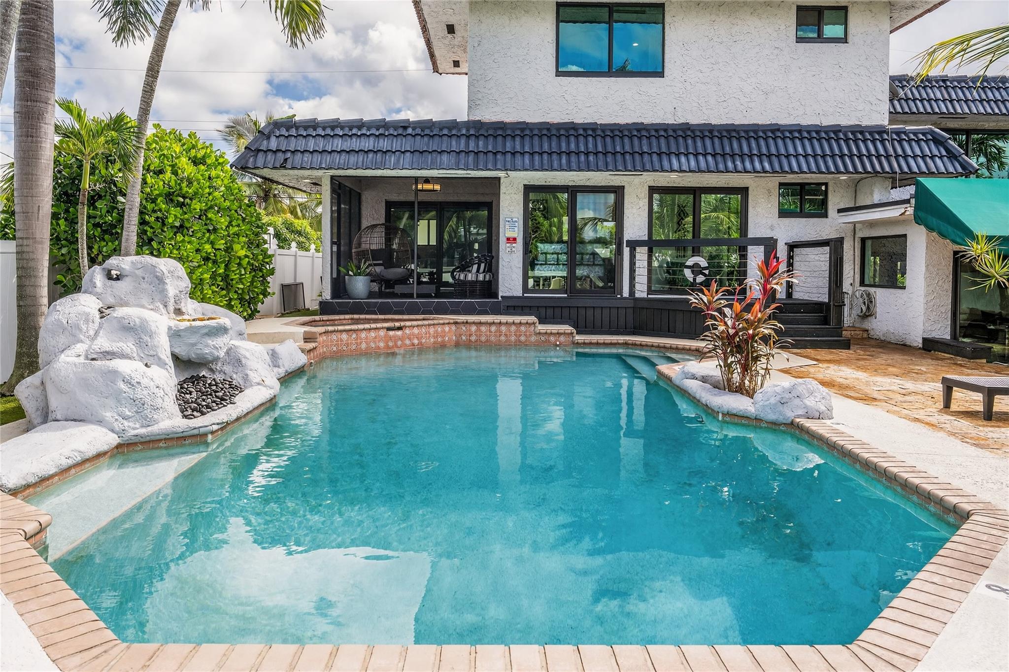 Lauderdale Isle NO 2 - Residential