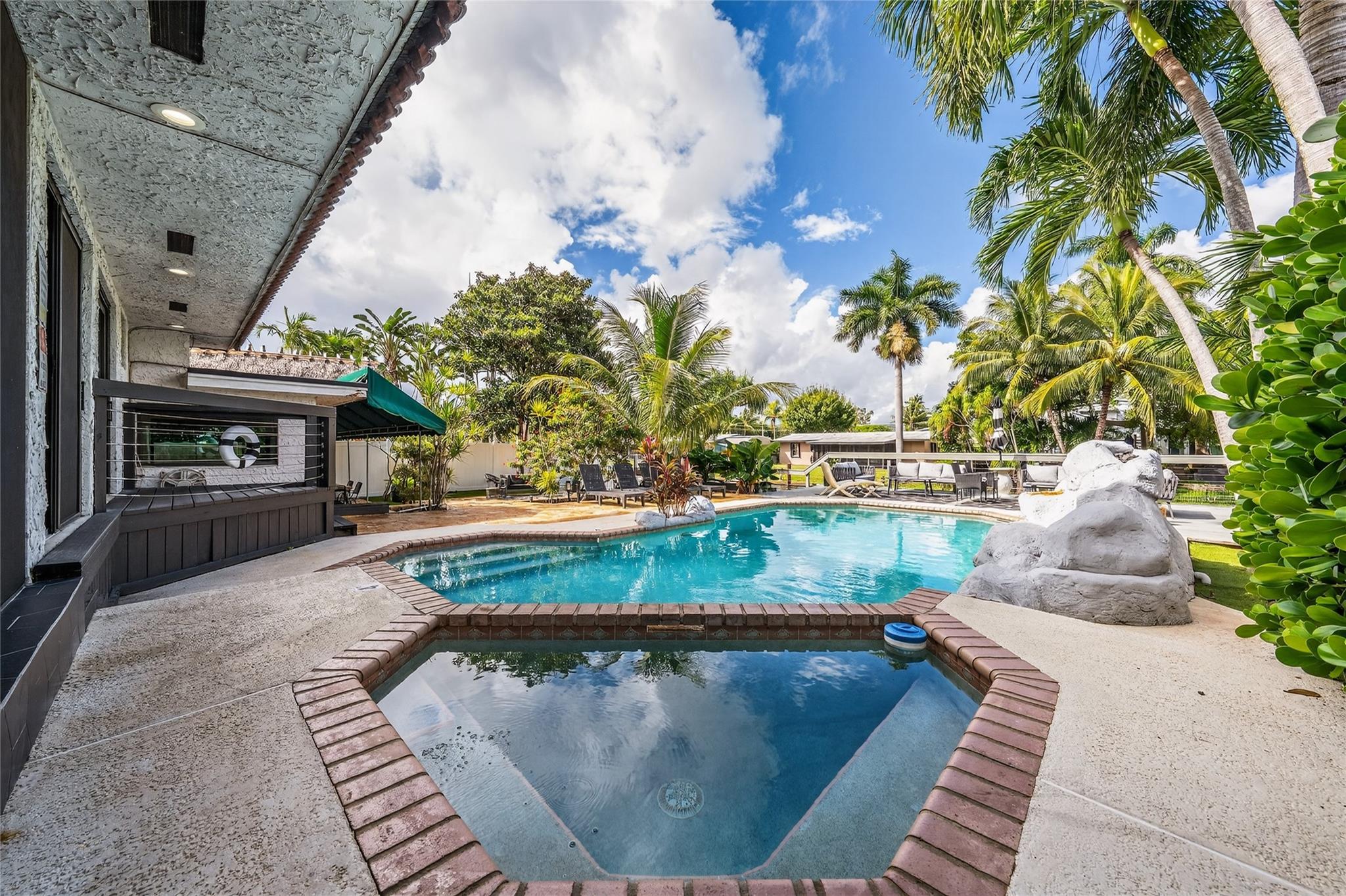 Lauderdale Isle NO 2 - Residential