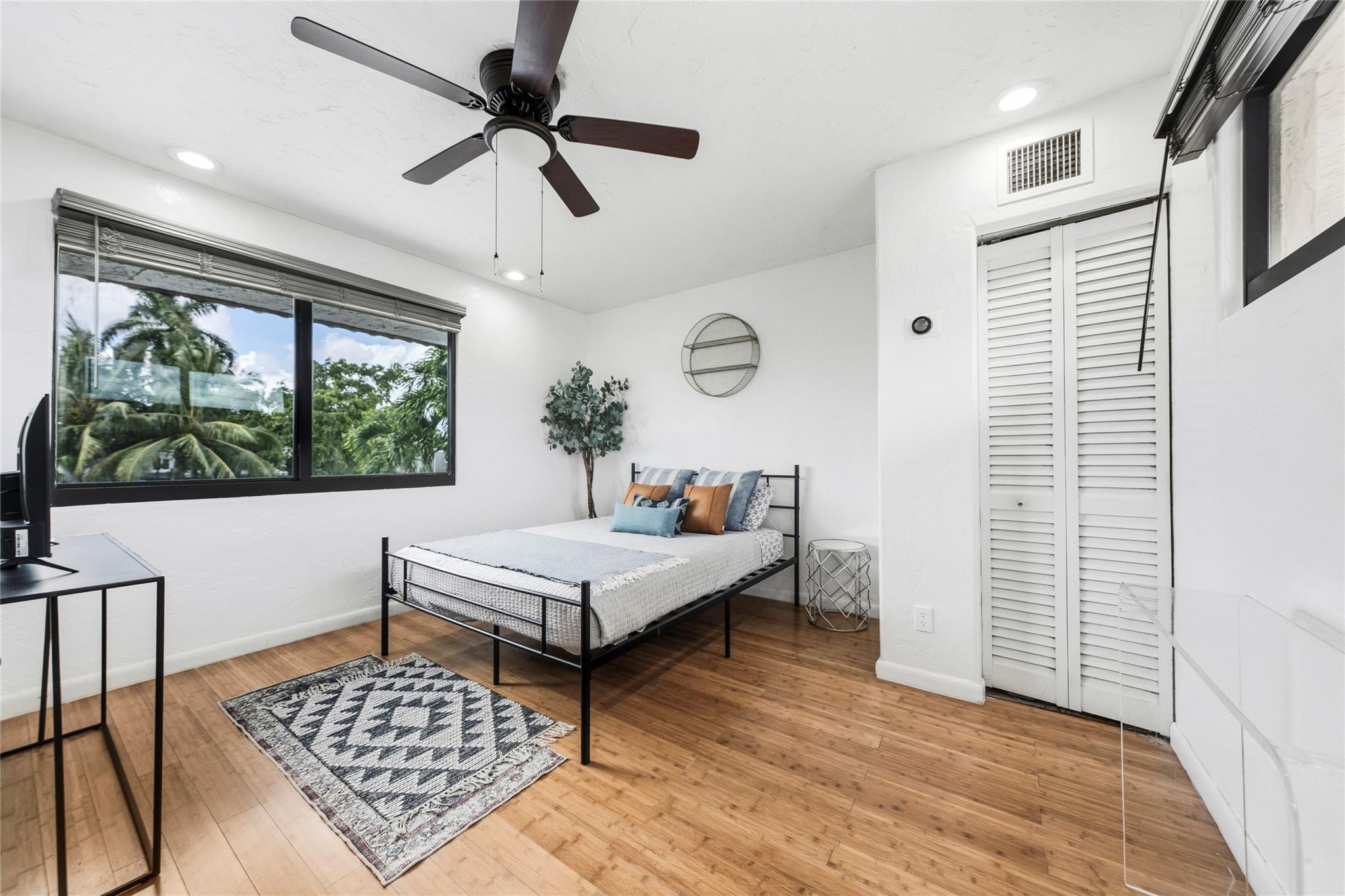 Lauderdale Isle NO 2 - Residential