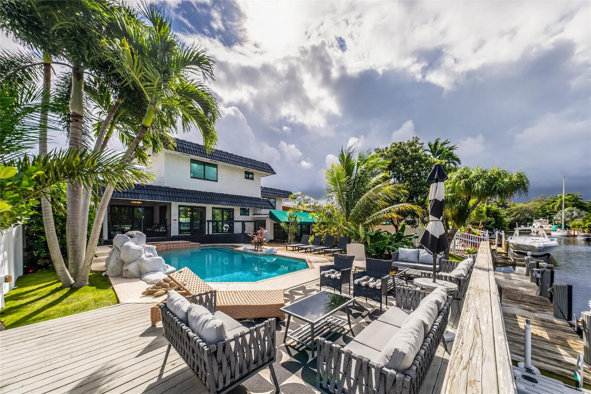 Lauderdale Isle NO 2 - Residential