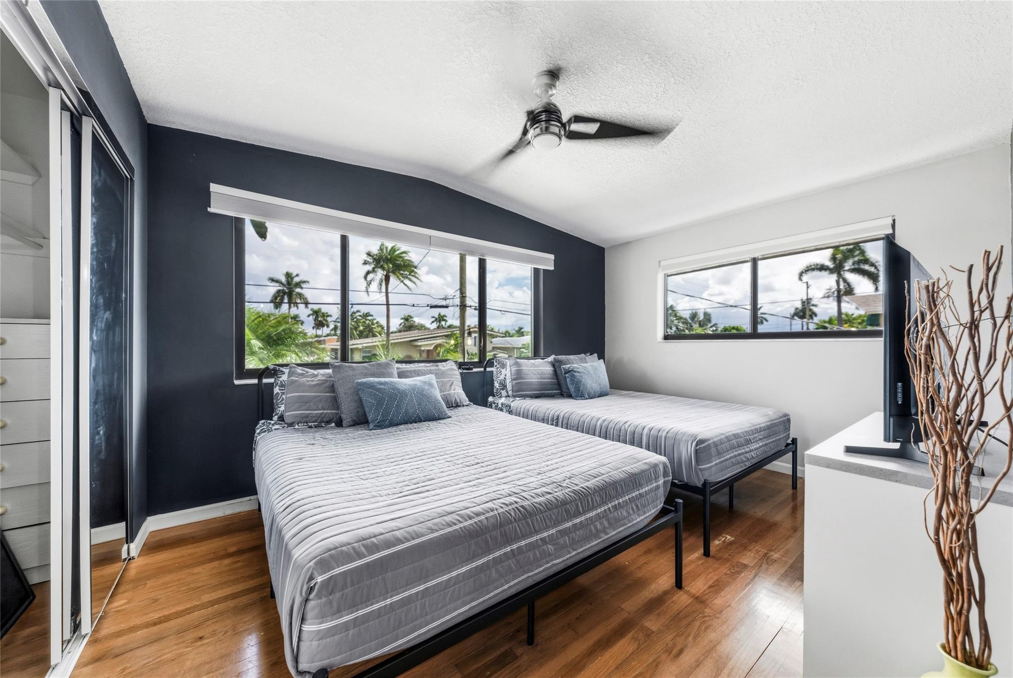 Lauderdale Isle NO 2 - Residential