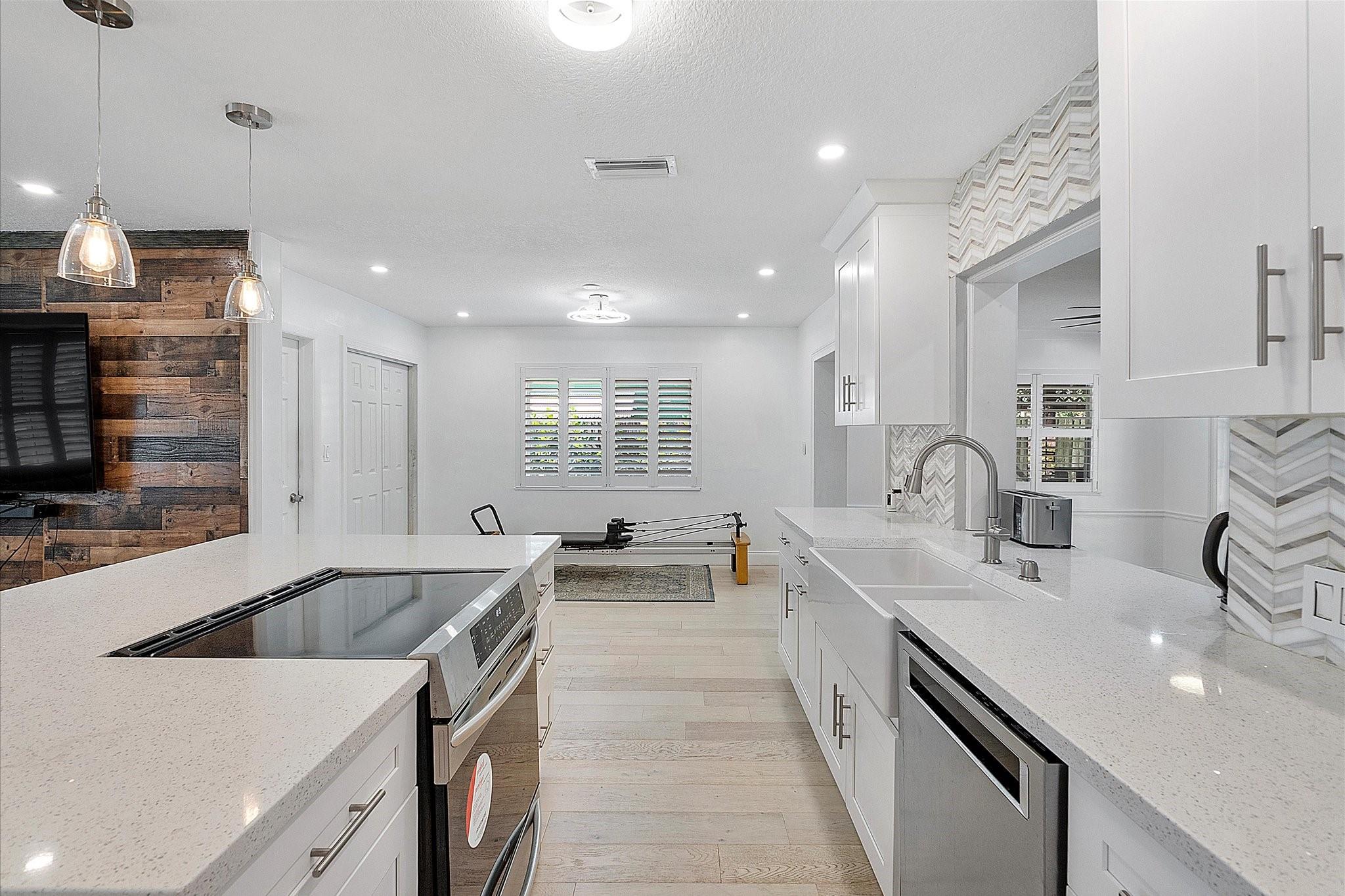 Oakland Hills 4th Sec 80- - Residential