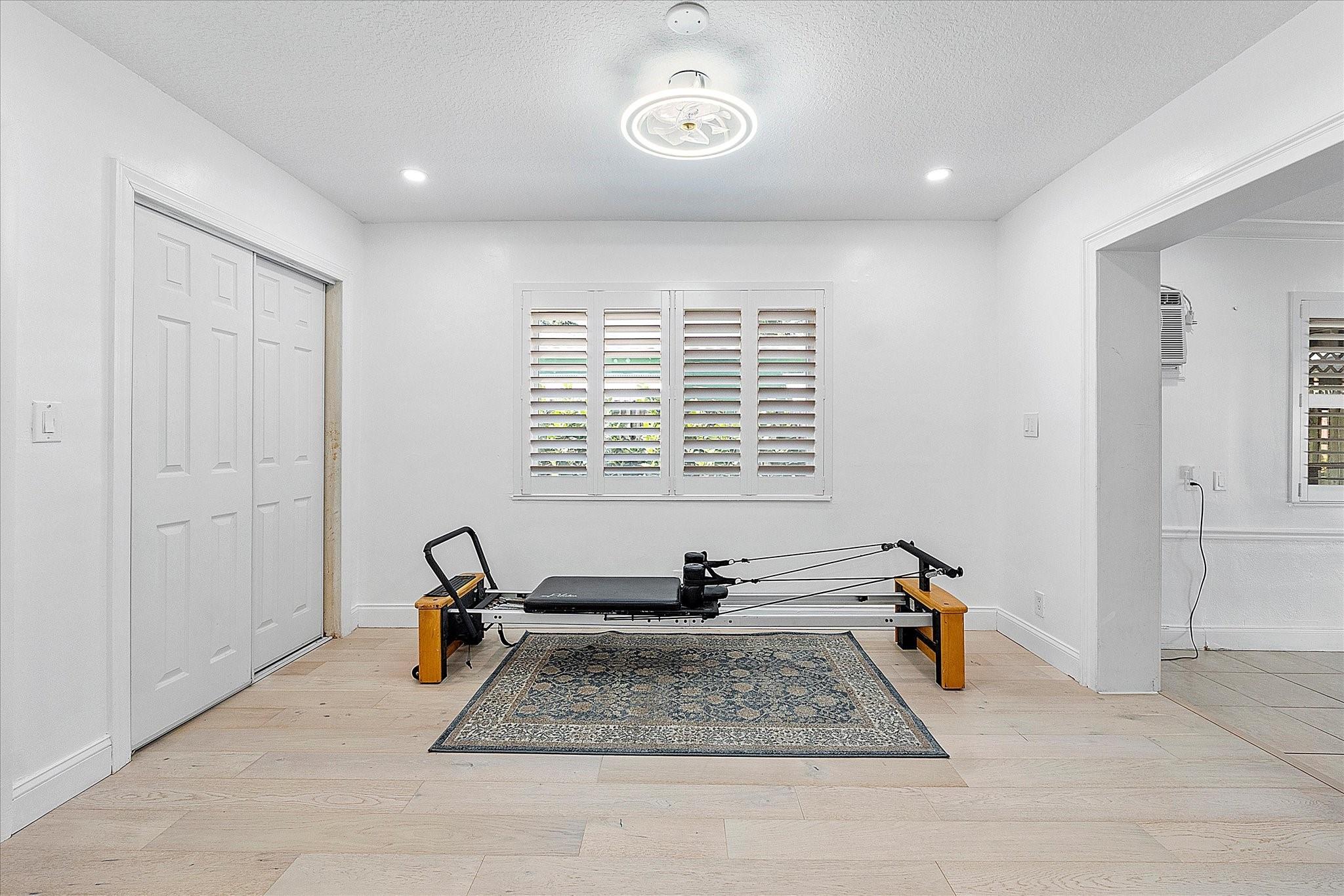 Oakland Hills 4th Sec 80- - Residential