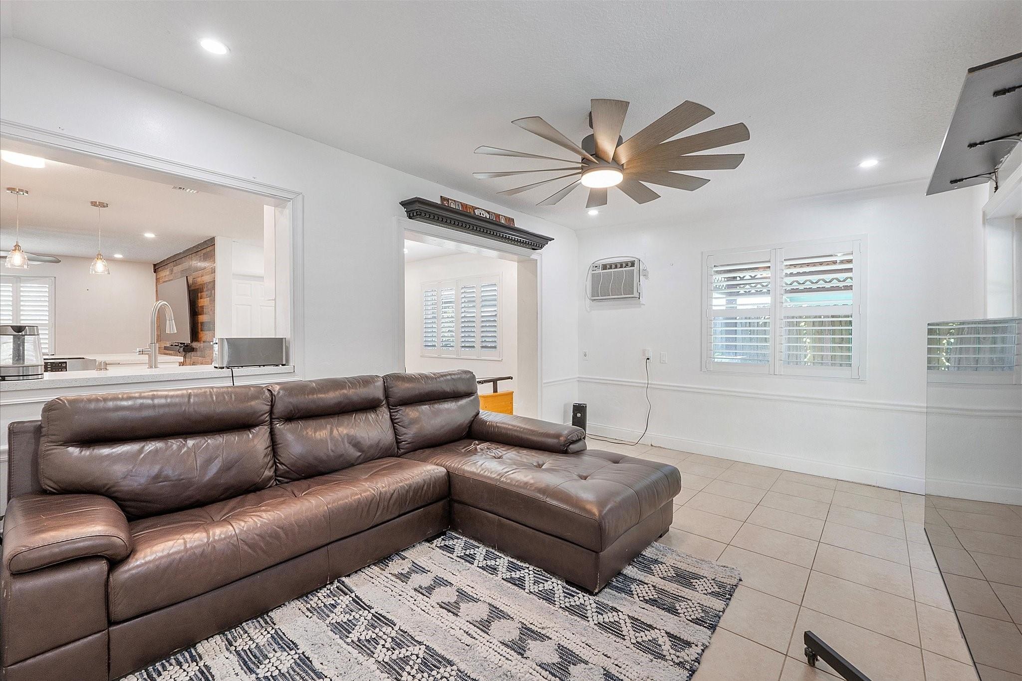 Oakland Hills 4th Sec 80- - Residential