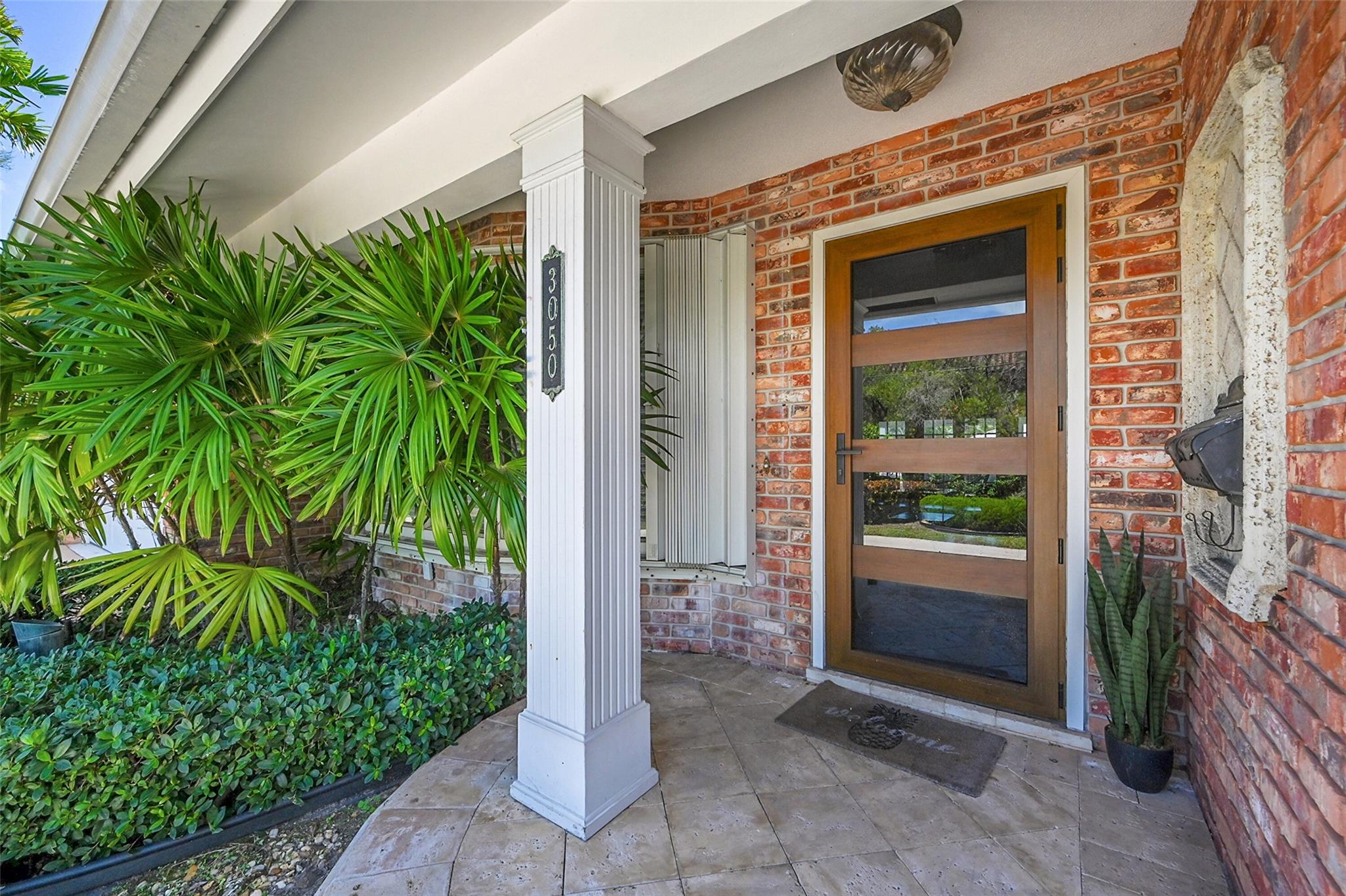 3050 NE 40th Ct