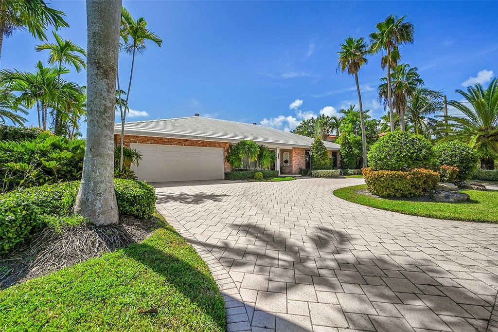 Photo of 3050 NE 40th Ct, Fort Lauderdale, FL 33308 (MLS # F10532364)
