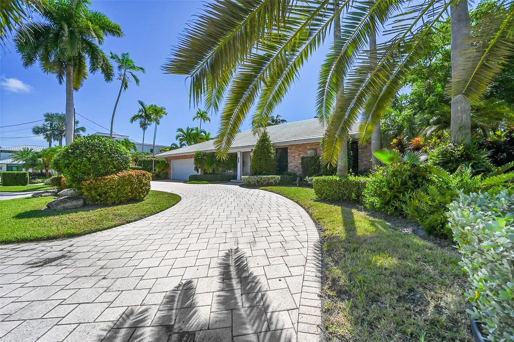 Photo of 3050 NE 40th Ct, Fort Lauderdale, FL 33308 (MLS # F10532364)