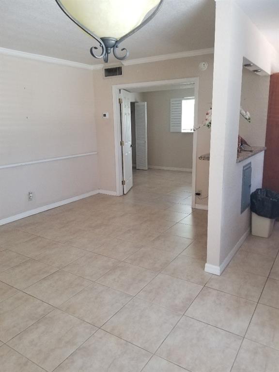 PRESIDENTIAL CONDO - Residential