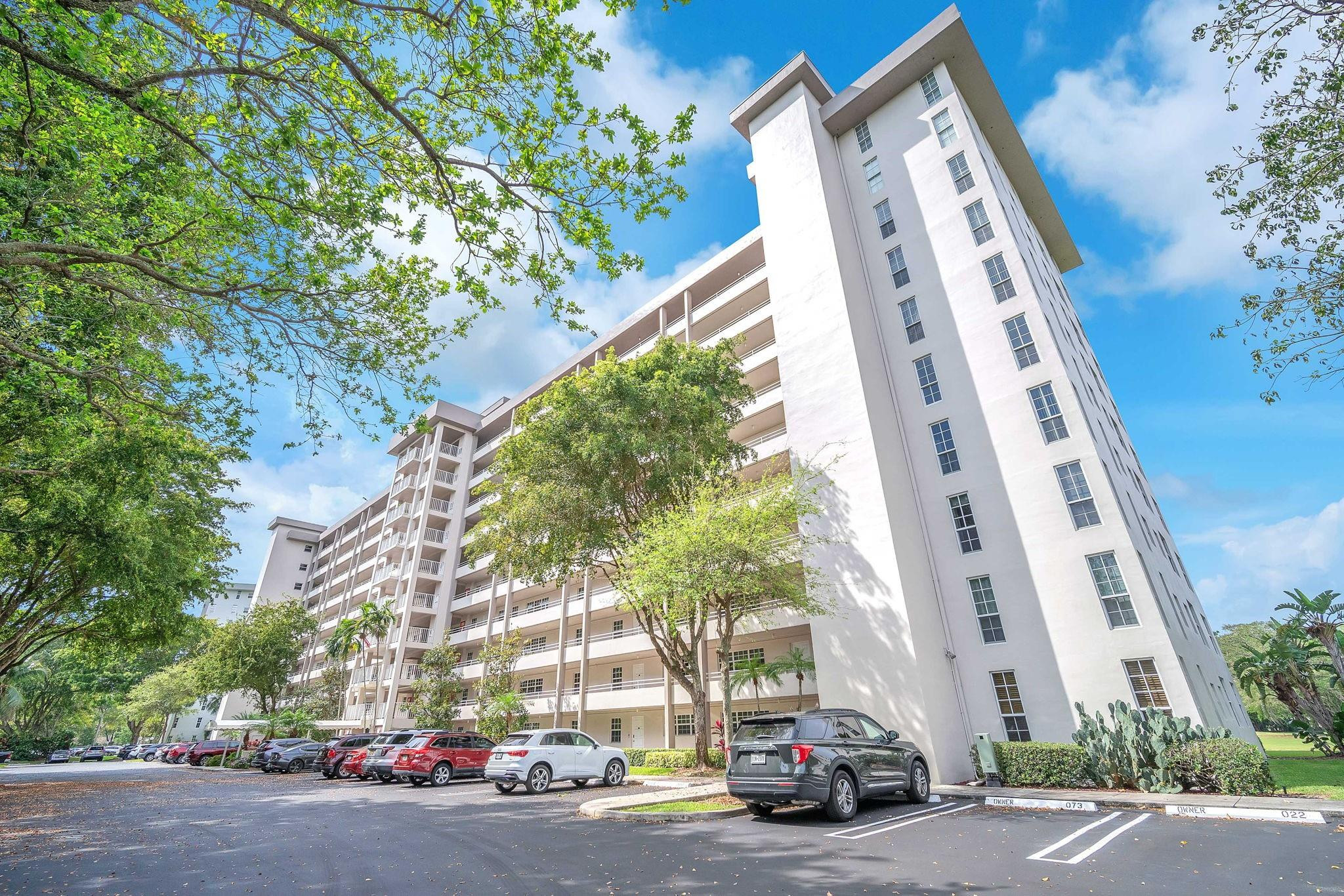 Palm Aire Contry Club #5 - Residential