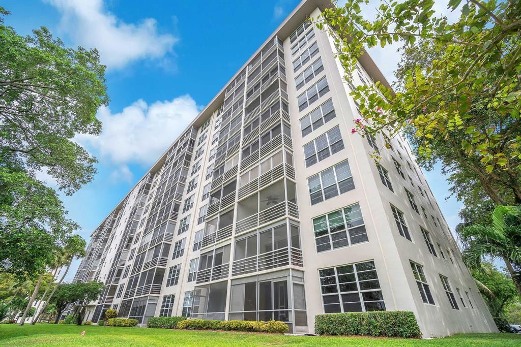 Palm Aire Contry Club #5 - Residential