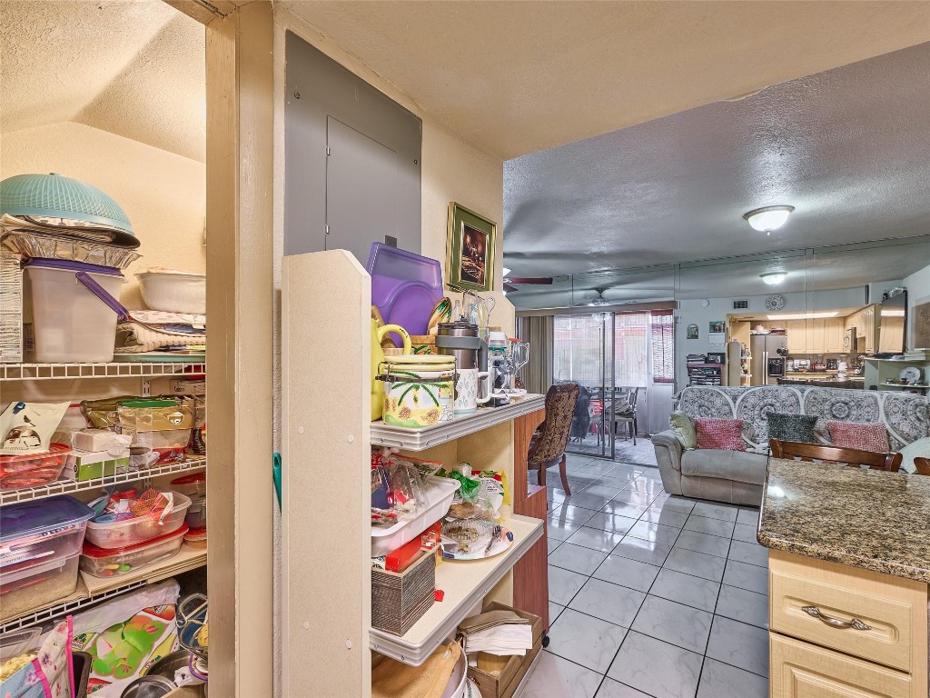 SHAKER VILLAGE - Residential