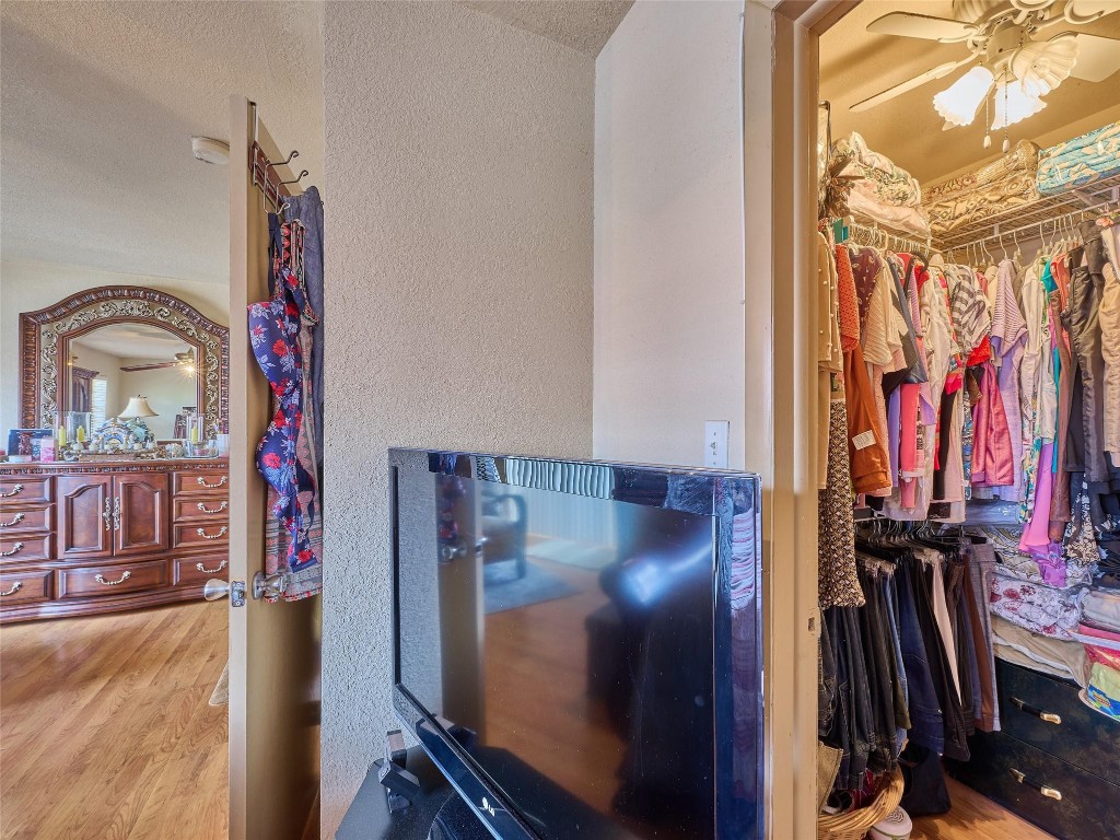 SHAKER VILLAGE - Residential