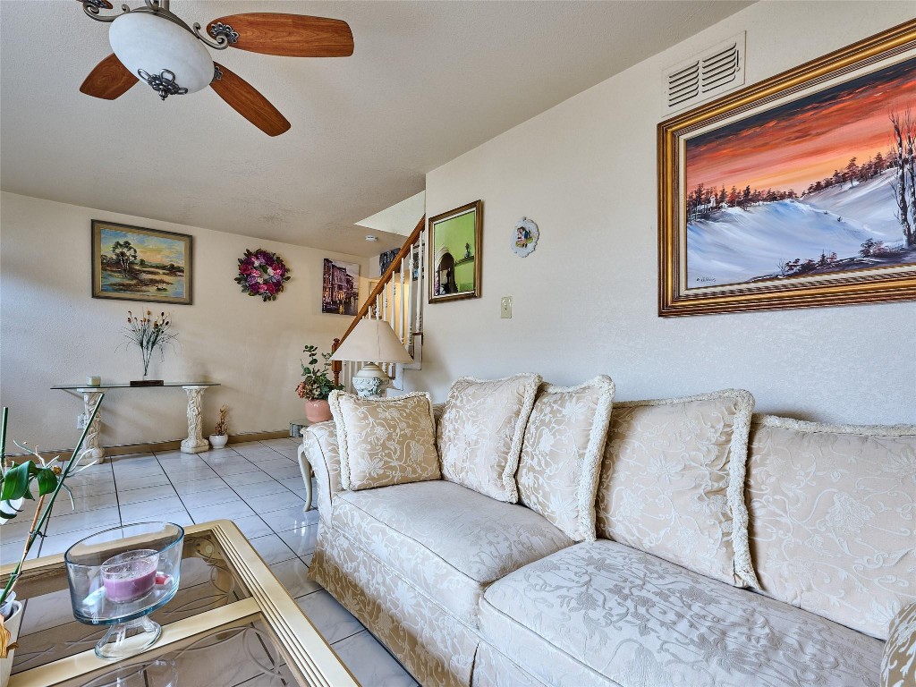 SHAKER VILLAGE - Residential