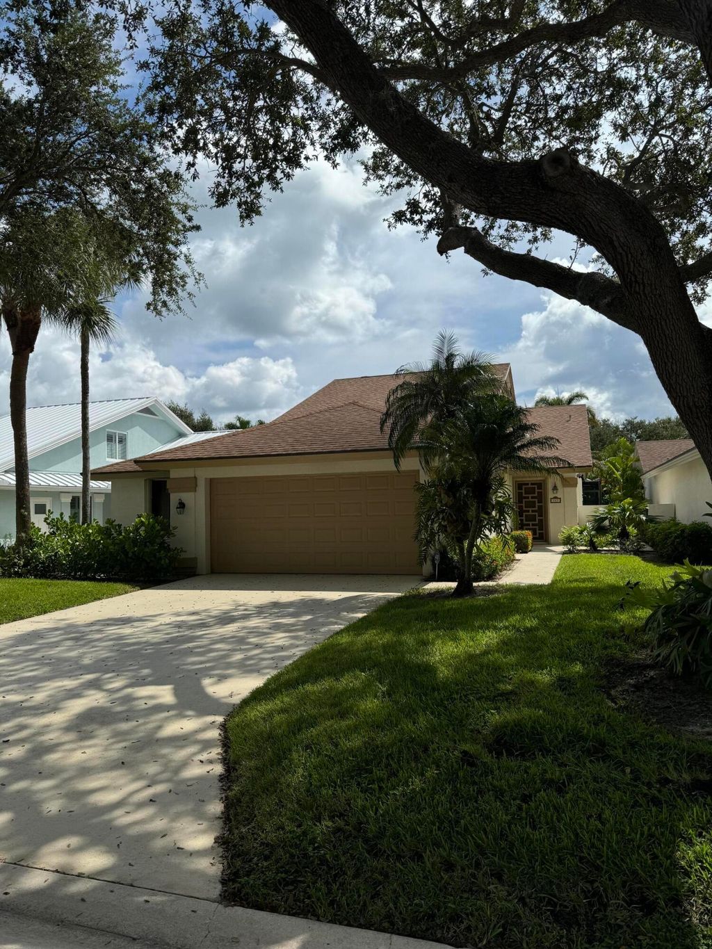 Photo of 147 Cape Pointe Circle, Jupiter, FL 33477 (MLS # R11018743)