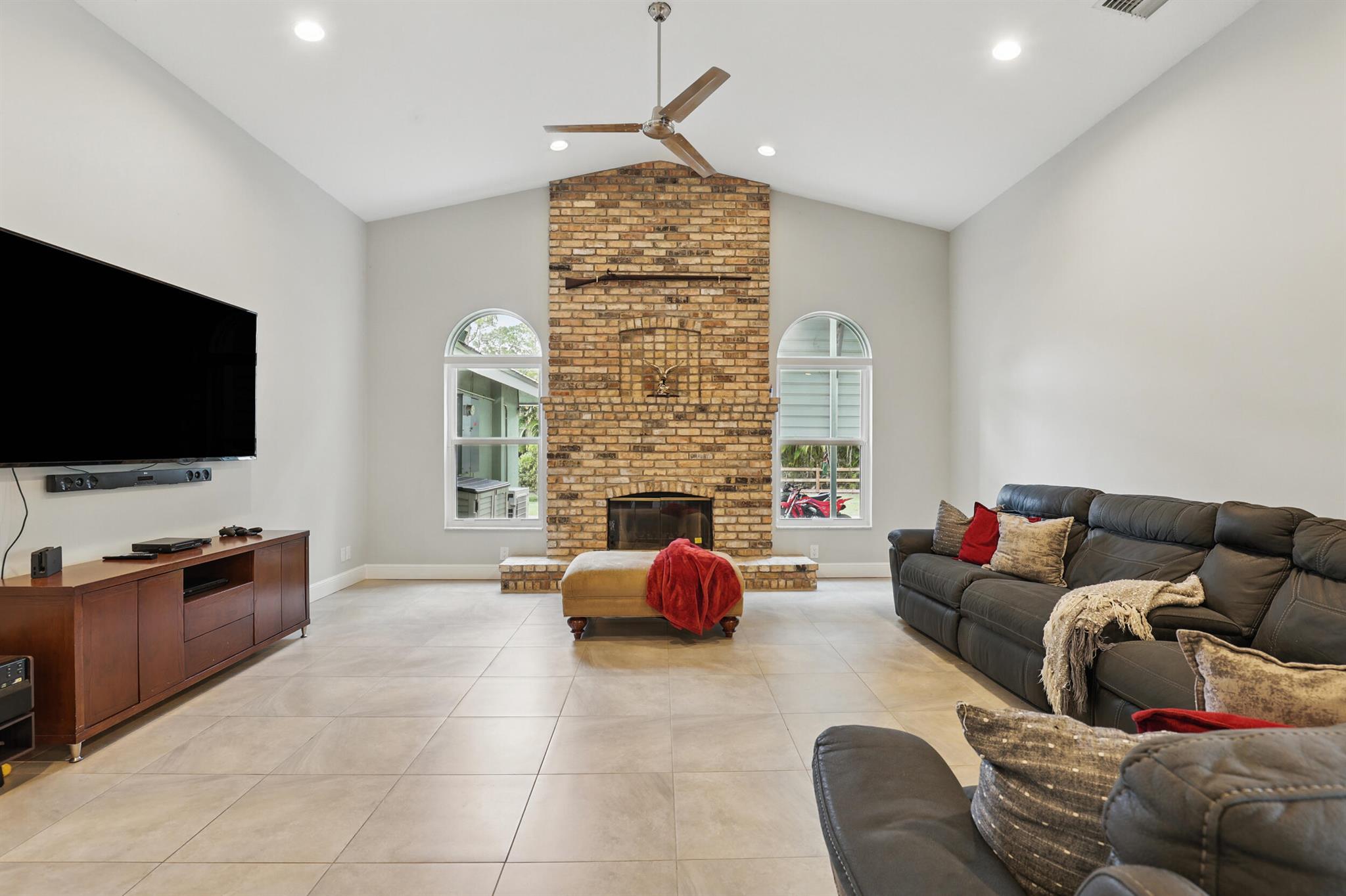 13376 Compton Road