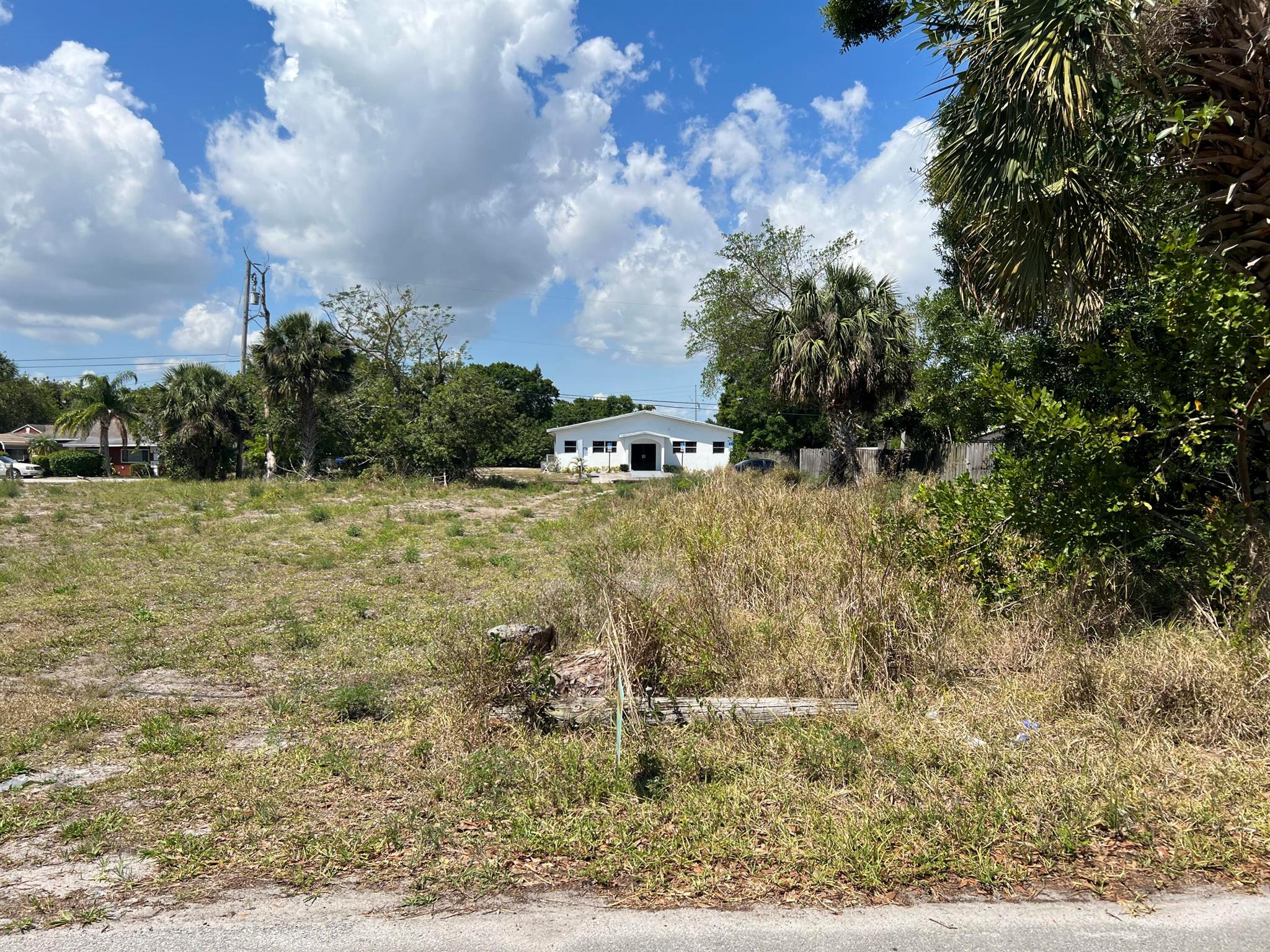 Cleared lot now available in Vero Beach! Close to shopping, beaches, airport, medical & more. Water and sewer hook-up available, Make an offer today!