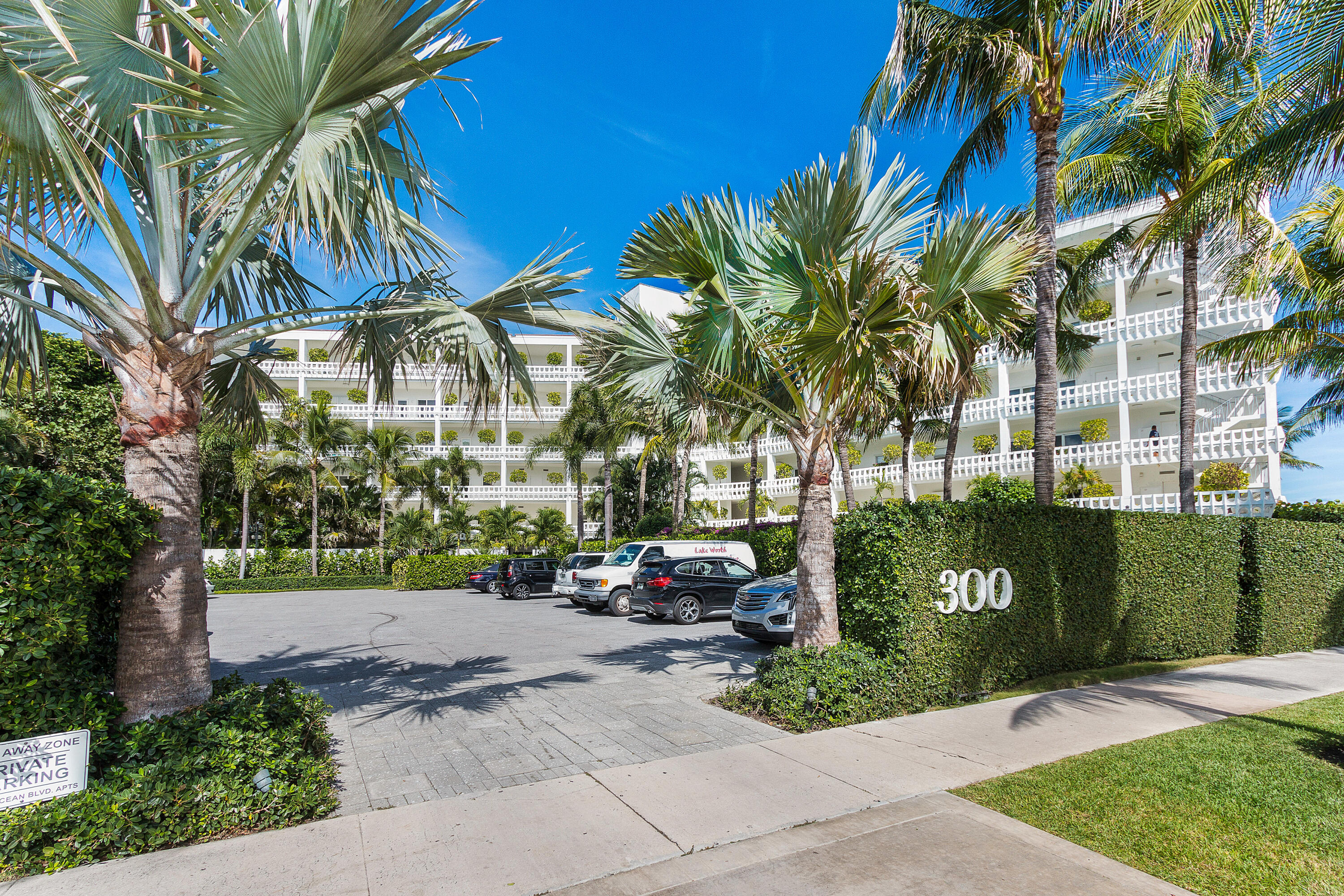 300 S Ocean Boulevard 5g