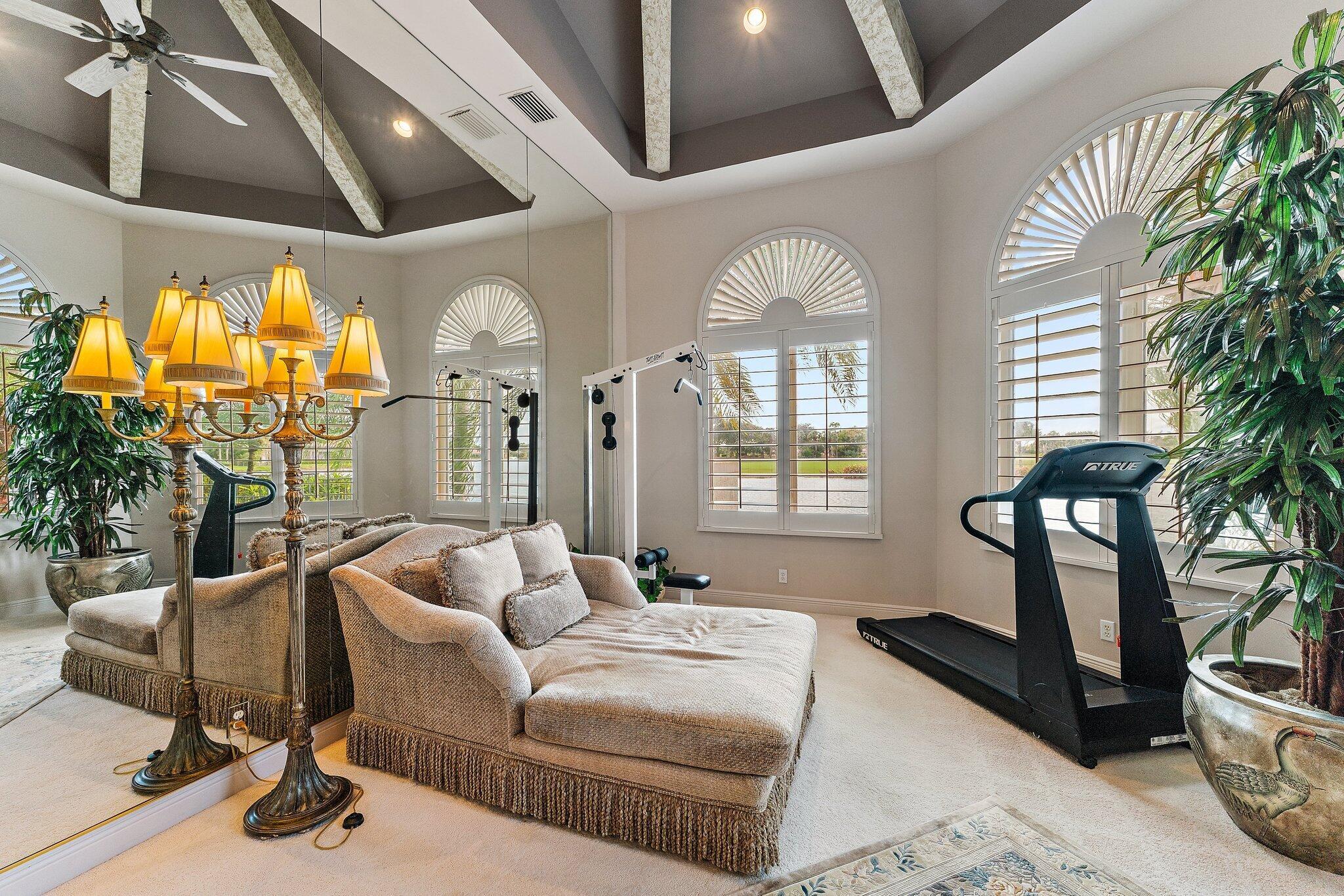 IBIS GOLF AND COUNTRY CLU - Residential