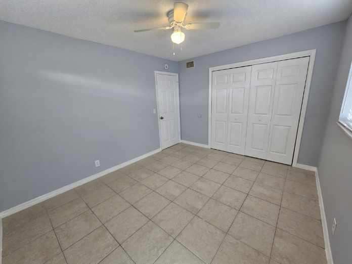 NORTH LAKE WORTH - Residential Income