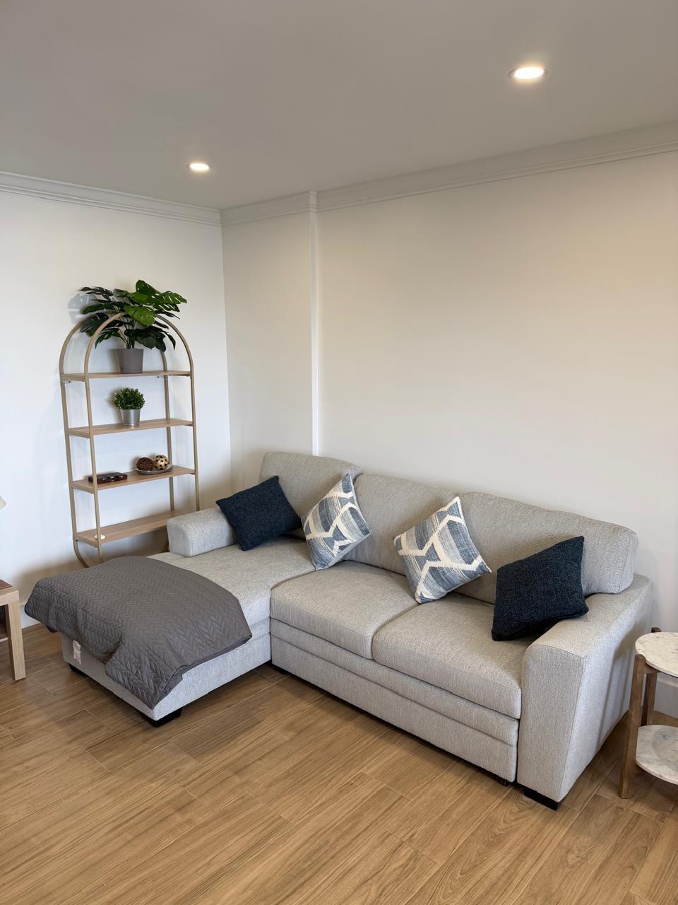 LA PLAYA CONDOMINIUMS - Residential Lease