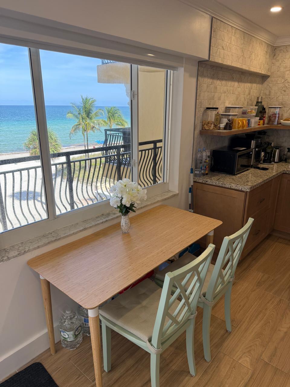 LA PLAYA CONDOMINIUMS - Residential Lease