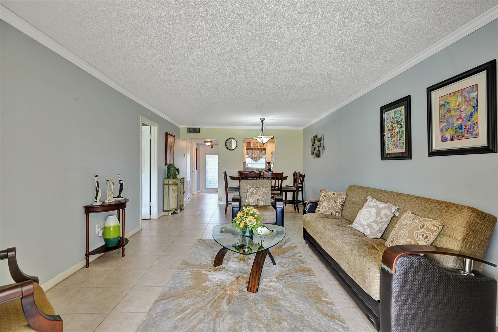 9821 Sunrise Lakes Blvd 106