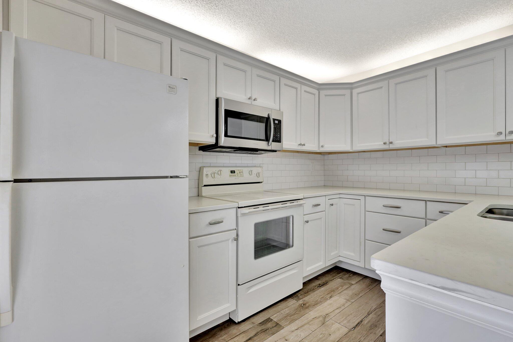 7118 71ST Way