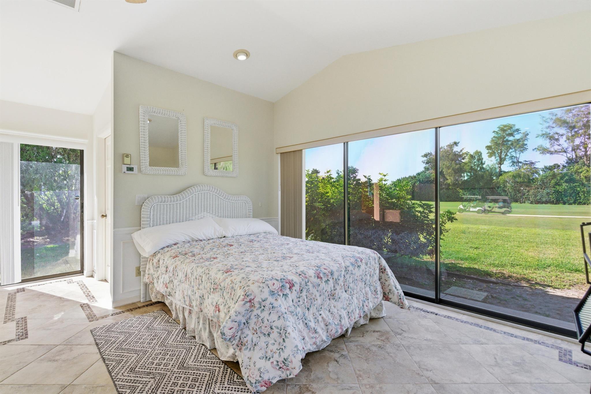 MARINER SANDS - Residential