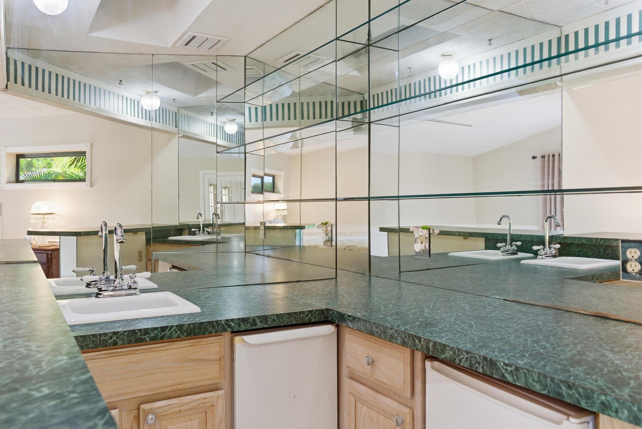 MARINER SANDS - Residential