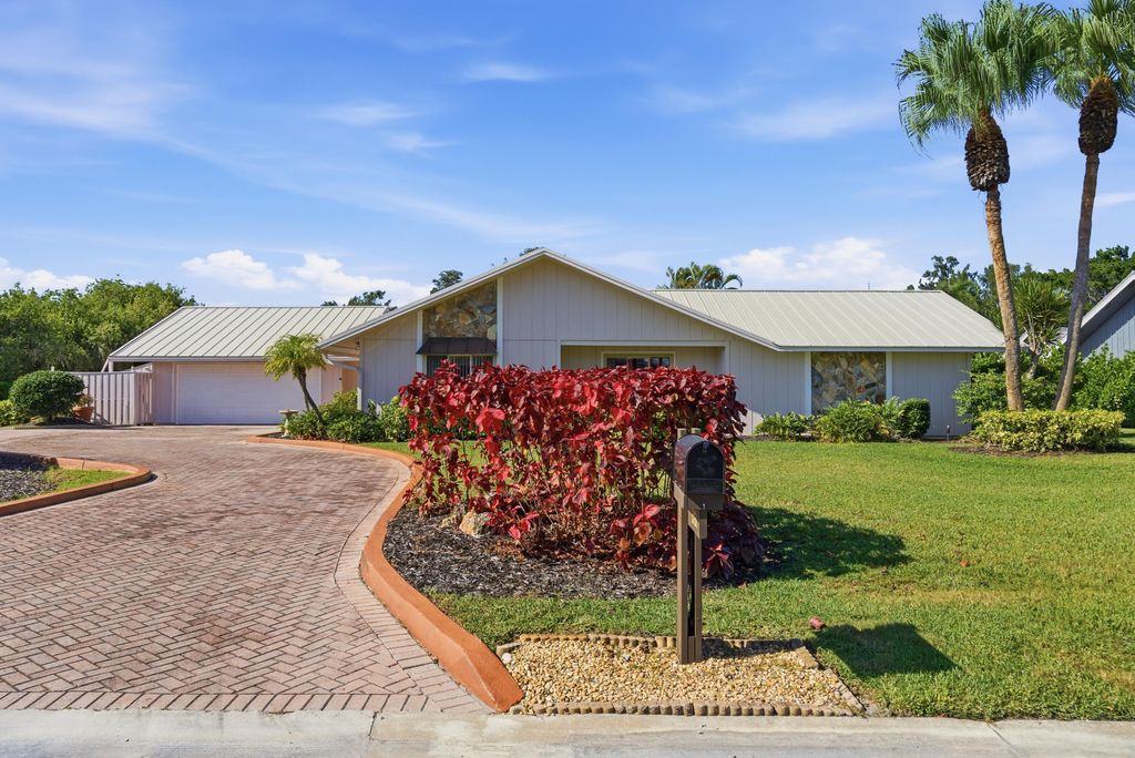 Photo of 5151 SE Burning Tree Circle, Stuart, FL 34997 (MLS # R11146072)