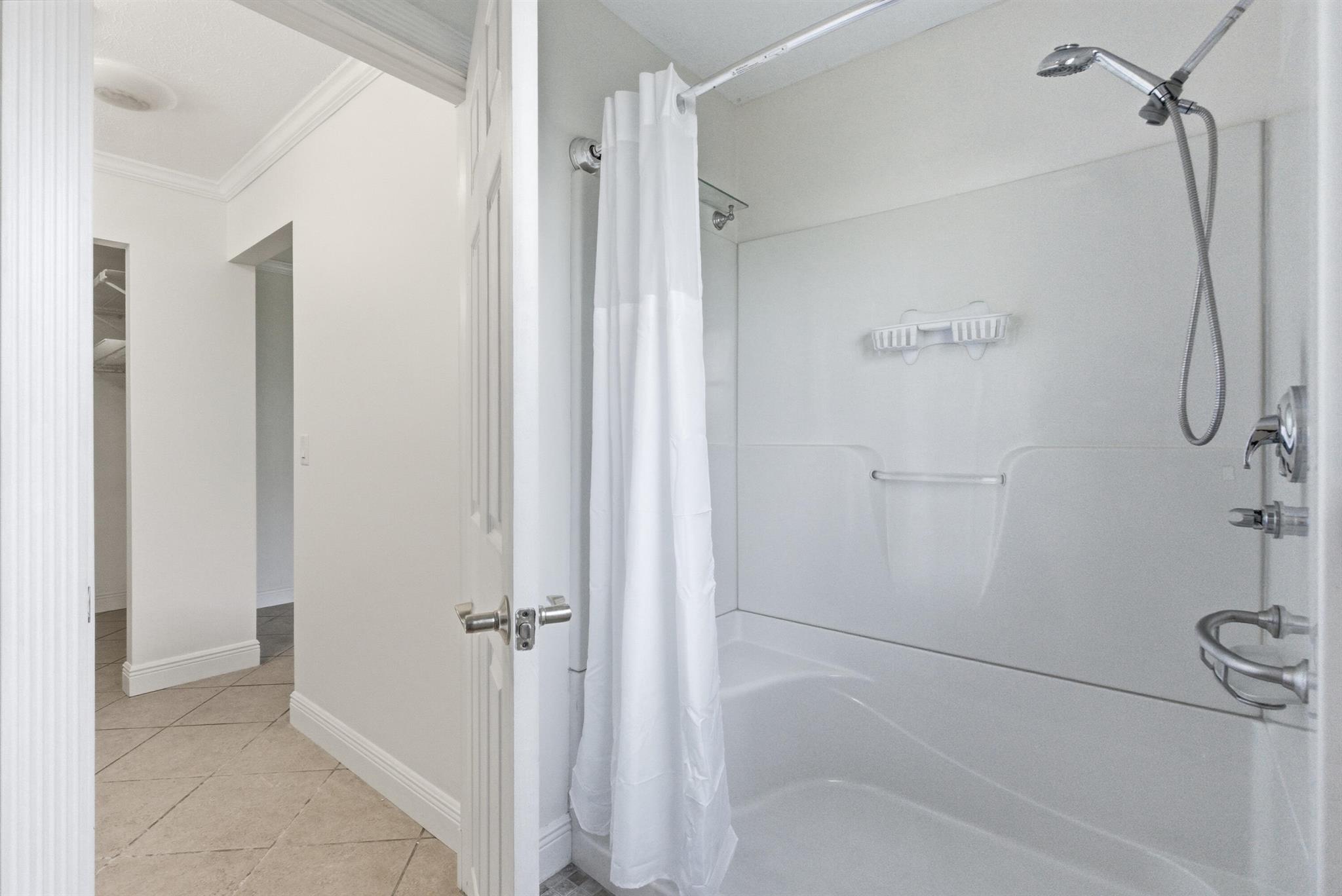 MARINER SANDS - Residential