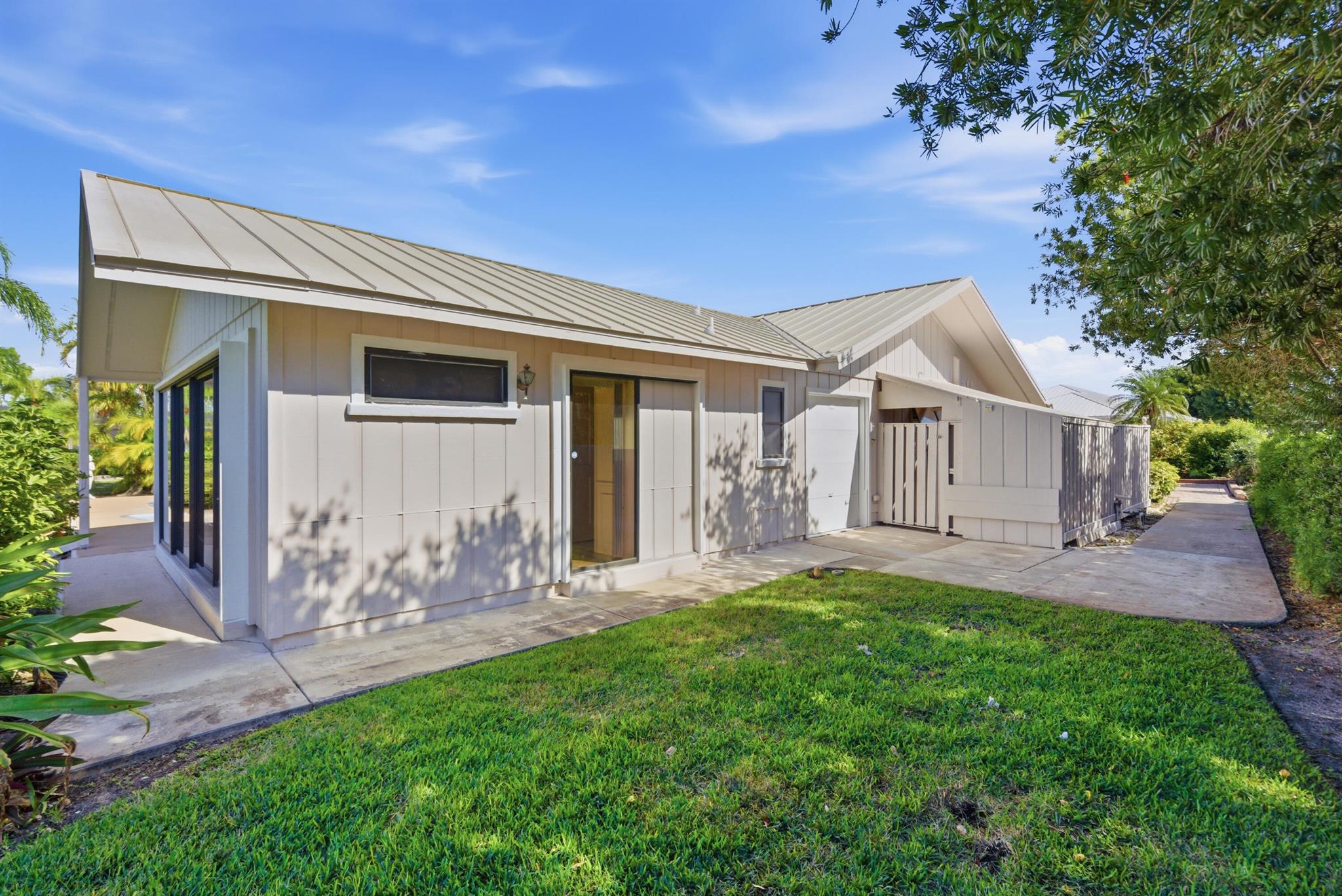 MARINER SANDS - Residential