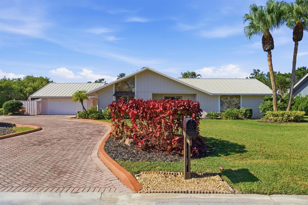 Photo of 5151 SE Burning Tree Circle, Stuart, FL 34997 (MLS # R11146072)
