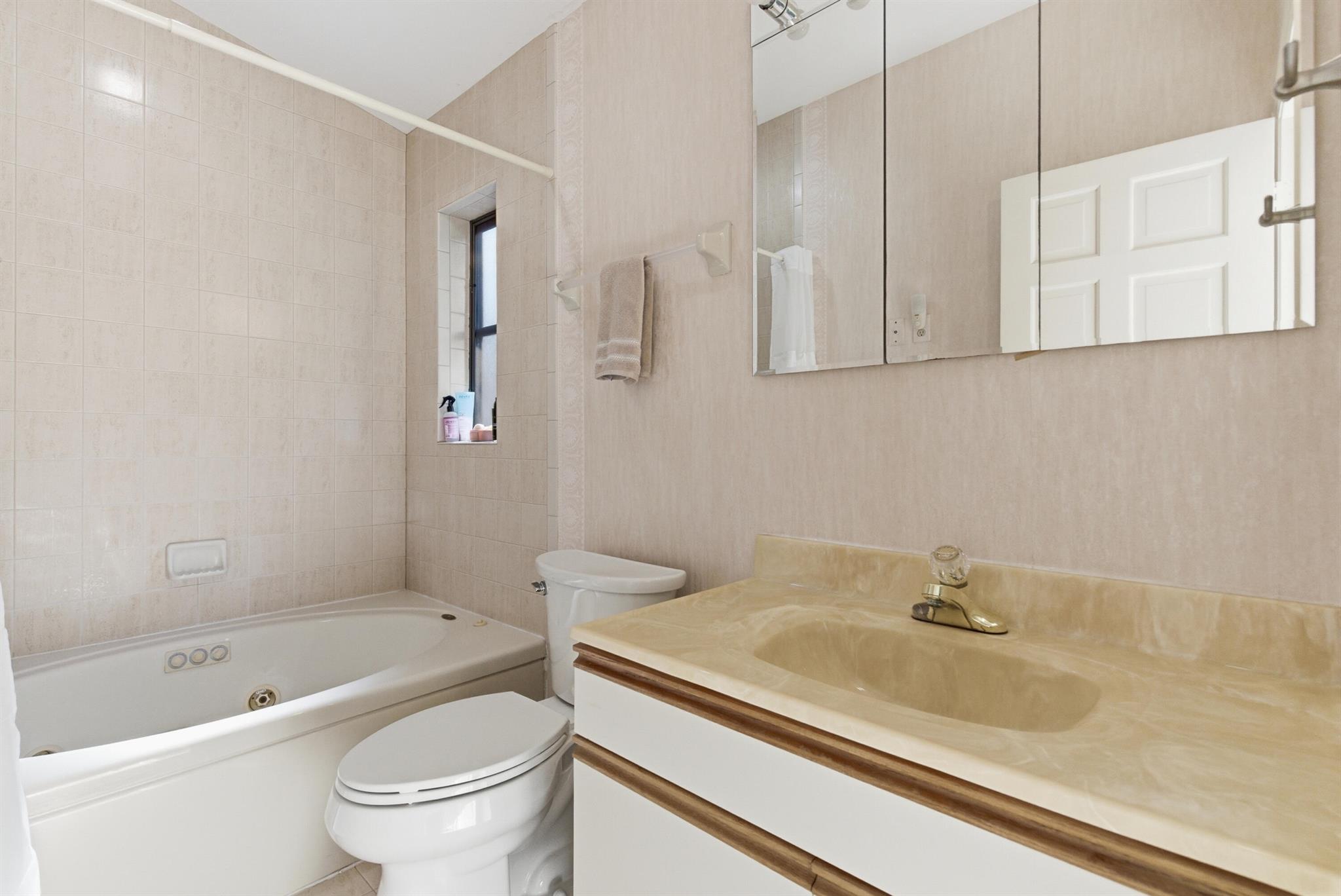 MARINER SANDS - Residential