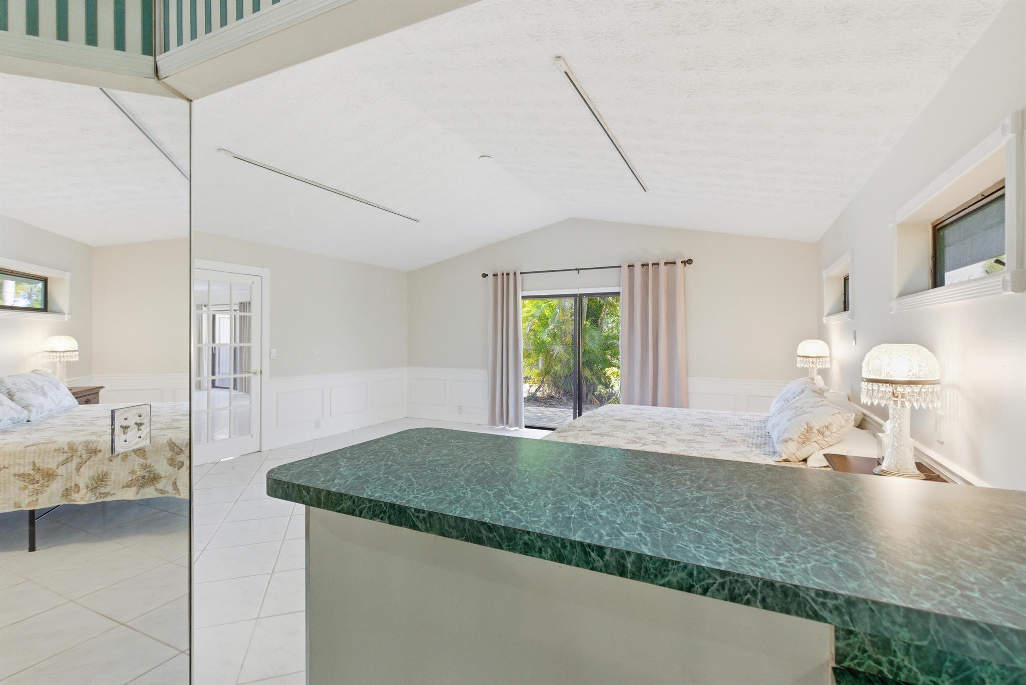 MARINER SANDS - Residential