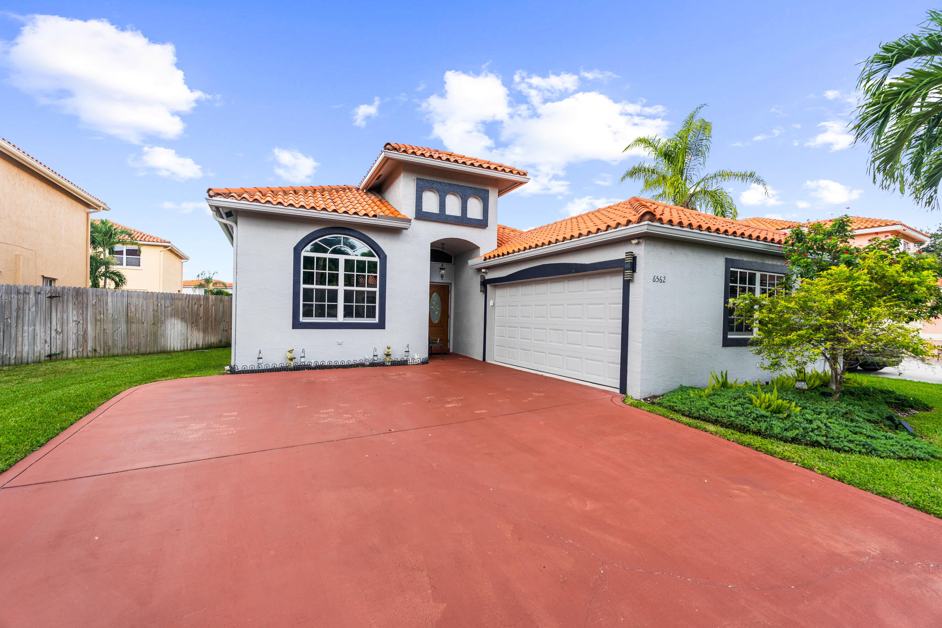 Properties 6562 Geneva Street