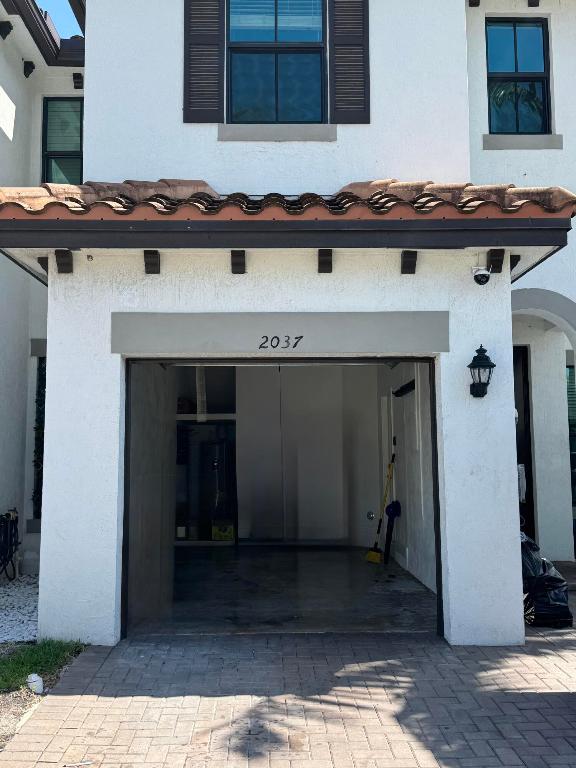 MEDITERRANEA PHASE 2 - Residential Lease