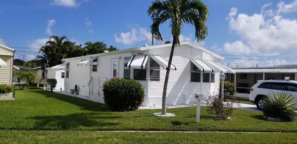 Photo of 14578 Glenview Drive, Delray Beach, FL 33445 (MLS # R11162408)