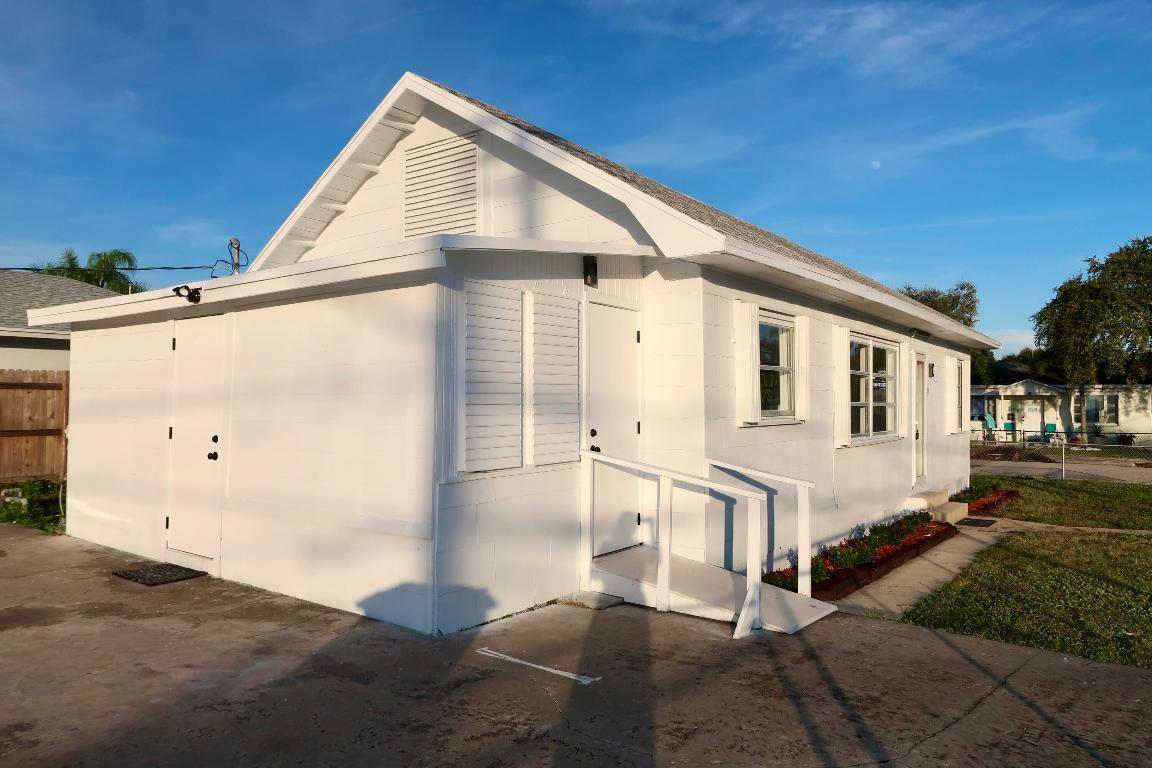 LAKE WORTH TOWN OF - Residential