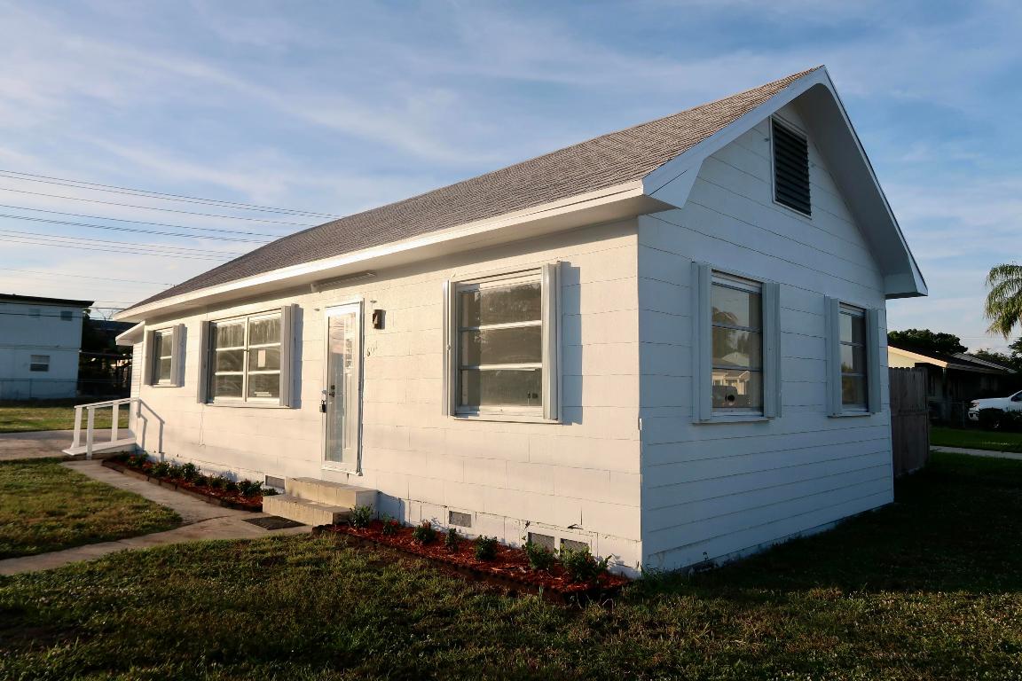 LAKE WORTH TOWN OF - Residential