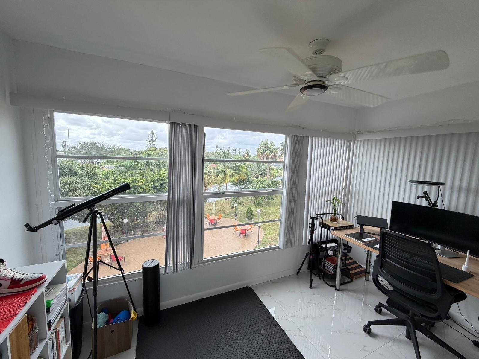 LAUDERDALE OAKS 15 COND - Residential