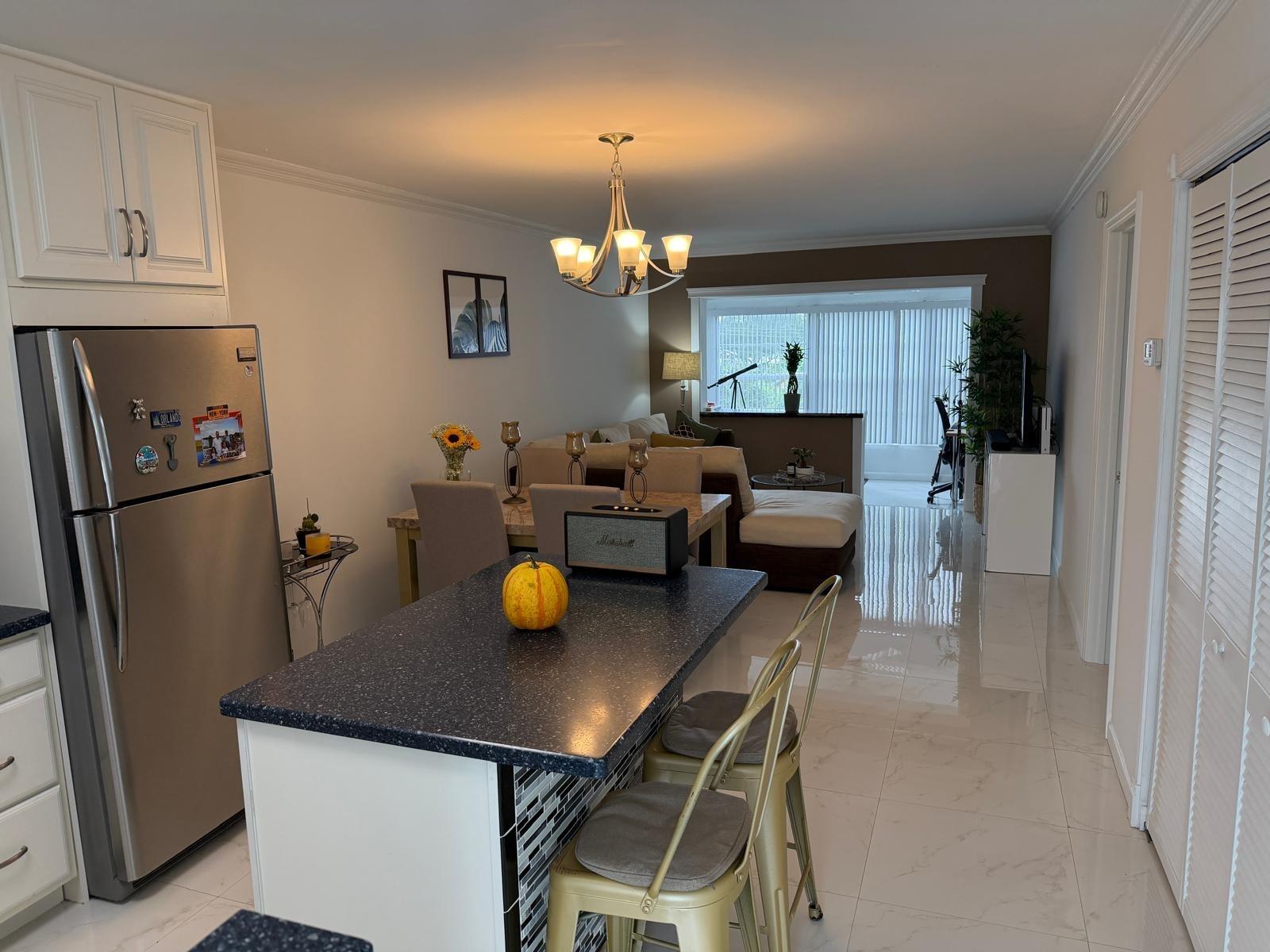 LAUDERDALE OAKS 15 COND - Residential