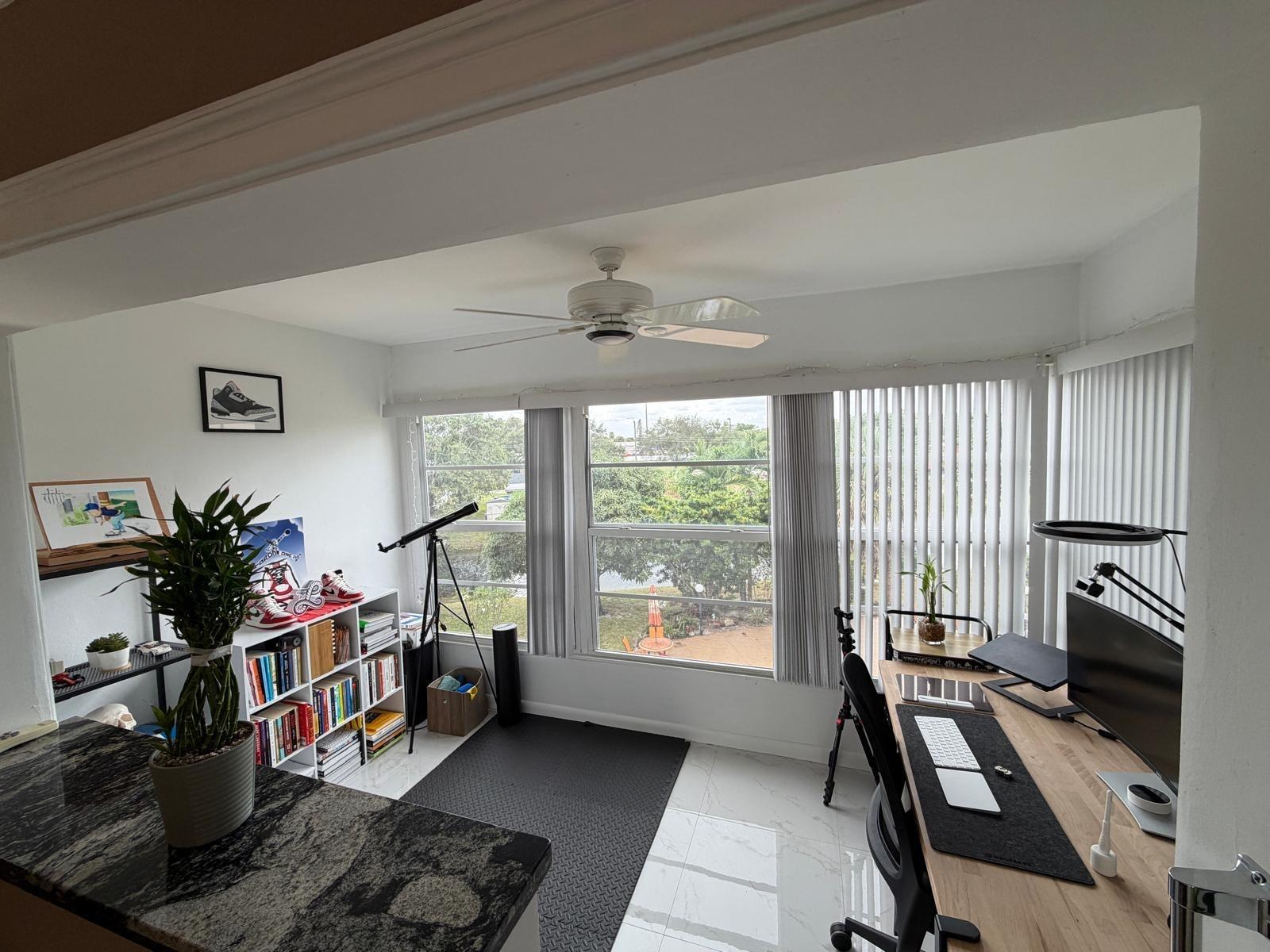 LAUDERDALE OAKS 15 COND - Residential