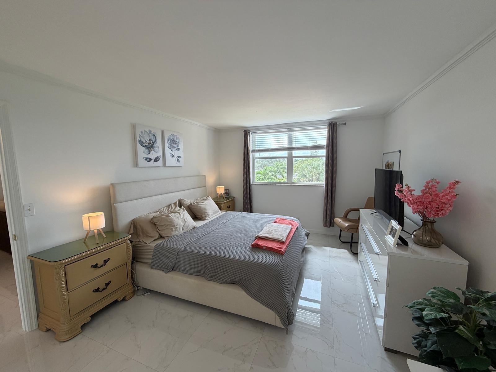 View photos, virtual tours, details... 2901 NW 46th Ave 305