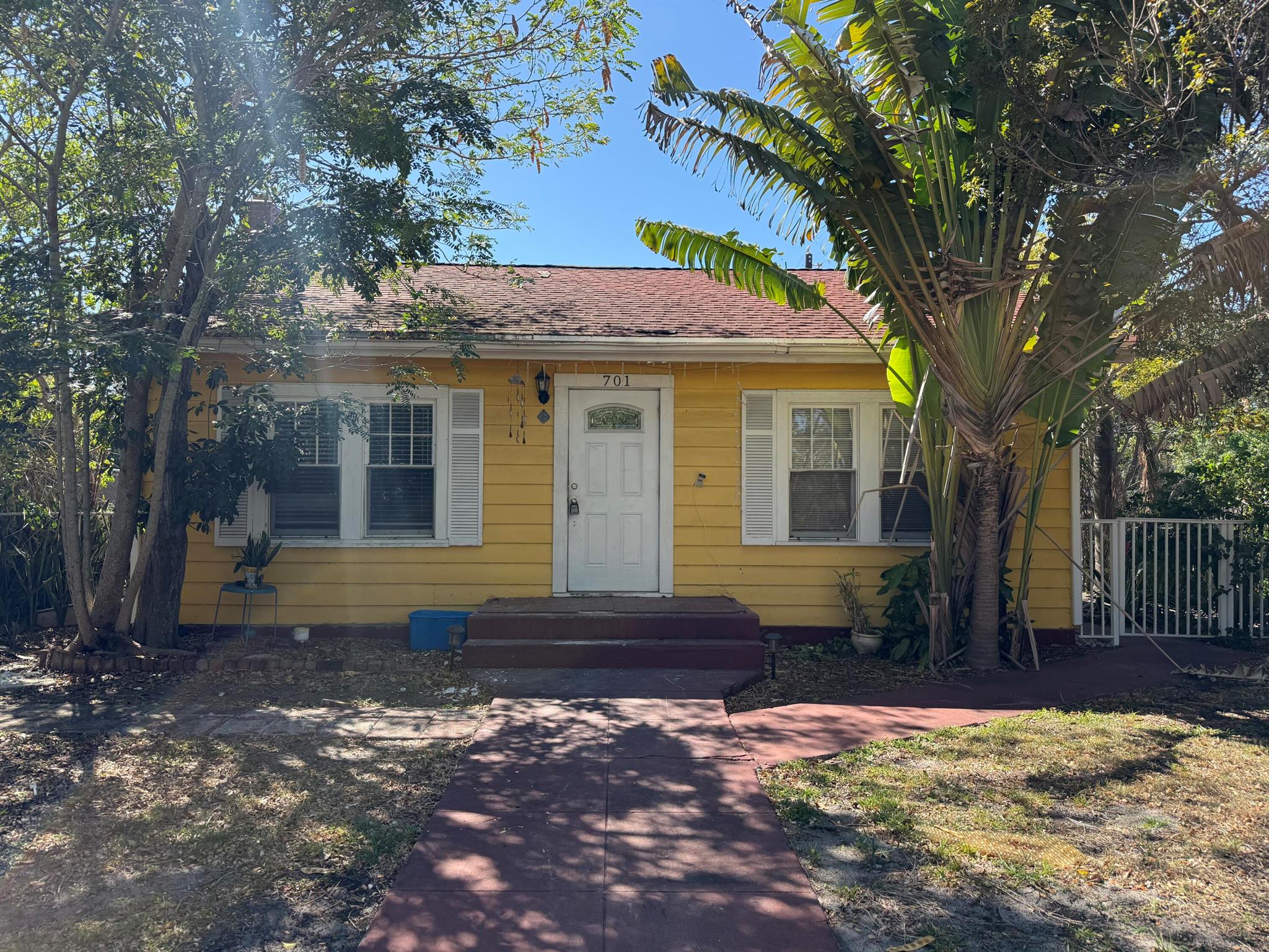 Ready for immediate move in! Beautiful home with hardwood floors, large living room and central air. Located across from South Grade Elementary with your own large fenced in yard, great for children and pets. Quick approval process. Washer/dryer on the property. Water included in the rent! Must see proof of income and photo ID prior to arranging an appointment.
