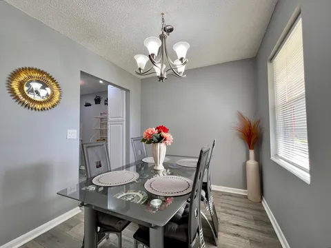 314 Chatham P, West Palm Beach, FL MLS: R11092031